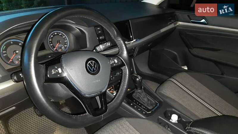 Седан Volkswagen e-Lavida 2021 в Черкасах