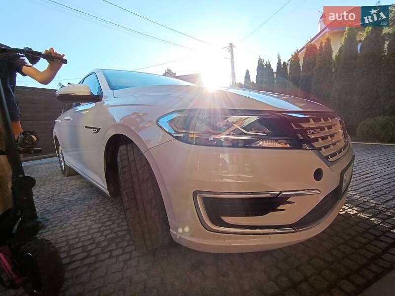 Volkswagen e-Lavida 2021