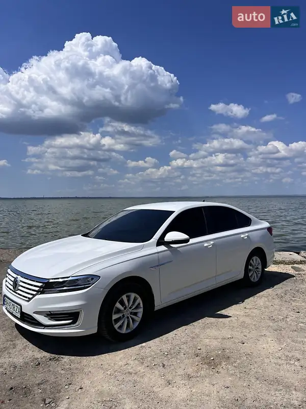 Volkswagen e-Lavida 2019