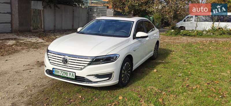 Volkswagen e-Lavida 2019