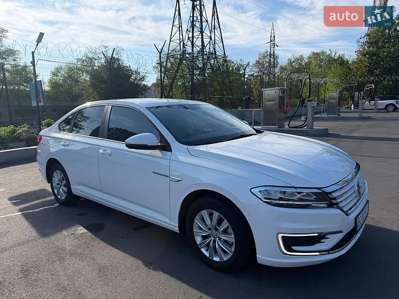 Volkswagen e-Lavida 2021