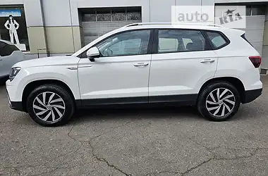 Volkswagen E-Tharu 2020