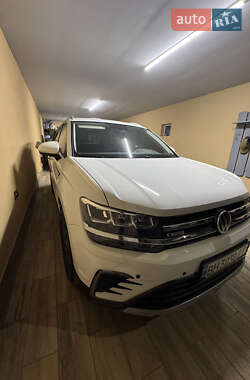 Внедорожник / Кроссовер Volkswagen E-Tharu 2020 в 