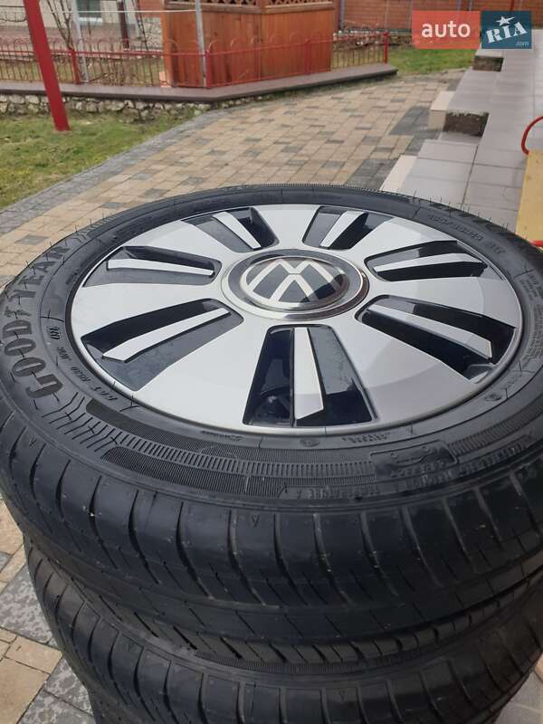 Хэтчбек Volkswagen e-Up 2021 в Киеве