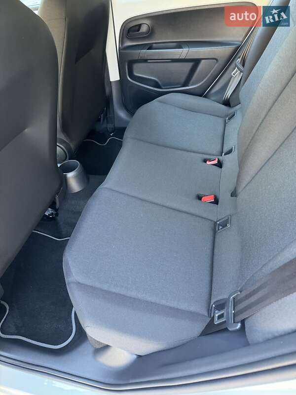 Хэтчбек Volkswagen e-Up 2022 в Запорожье