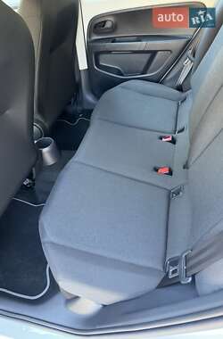 Хэтчбек Volkswagen e-Up 2022 в 