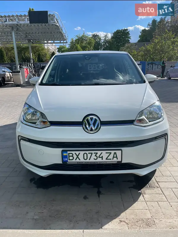 Хэтчбек Volkswagen e-Up 2017 в 
