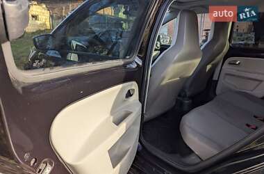 Хэтчбек Volkswagen e-Up 2016 в 