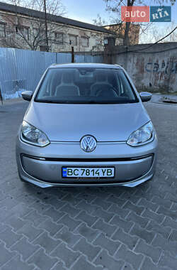 Хэтчбек Volkswagen e-Up 2015 в 