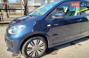 Хэтчбек Volkswagen e-Up 2014 в 