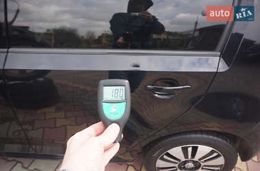 Хетчбек Volkswagen e-Up 2014 в 