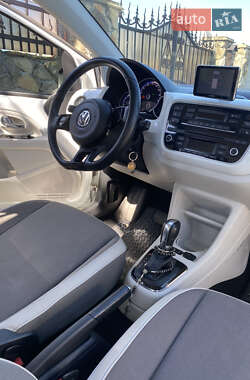 Хэтчбек Volkswagen e-Up 2013 в 