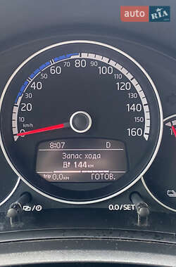 Хэтчбек Volkswagen e-Up 2013 в 
