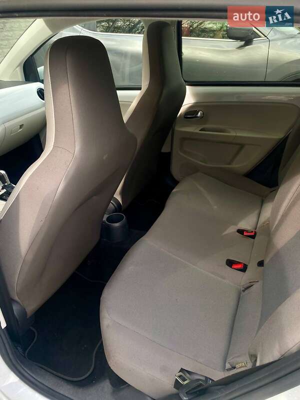 Хэтчбек Volkswagen e-Up 2014 в Киеве