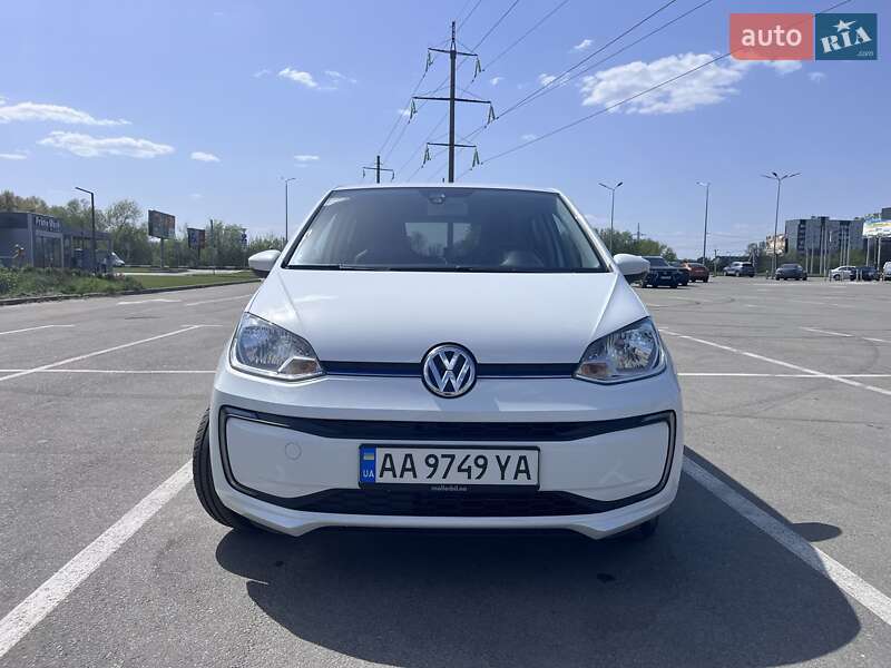 Хетчбек Volkswagen e-Up 2018 в Ірпені