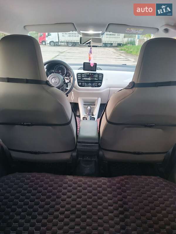 Хэтчбек Volkswagen e-Up 2015 в Дереваче