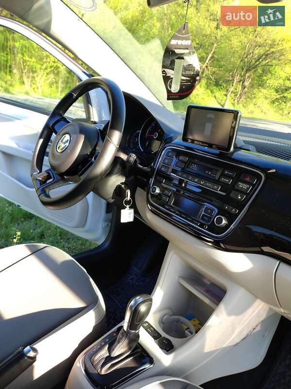Хетчбек Volkswagen e-Up 2014 в Коломиї