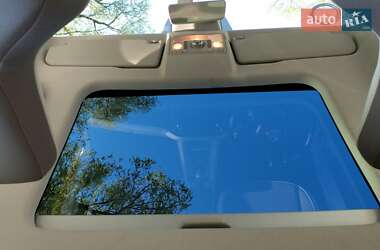 Хэтчбек Volkswagen e-Up 2014 в 