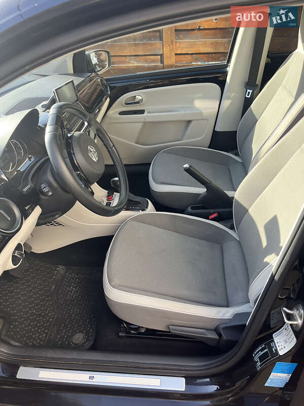 Хетчбек Volkswagen e-Up 2014 в Києві