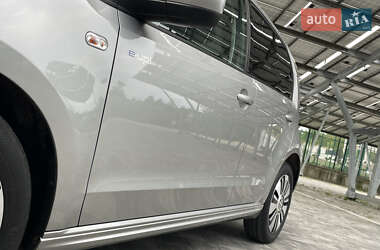 Хэтчбек Volkswagen e-Up 2014 в 