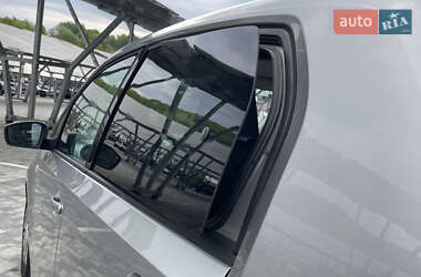 Хэтчбек Volkswagen e-Up 2014 в 