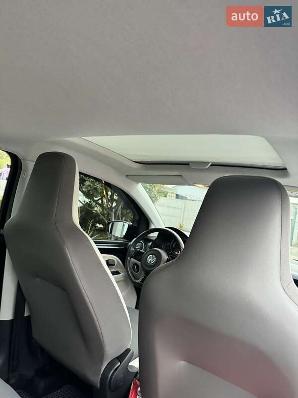 Хэтчбек Volkswagen e-Up 2014 в Запорожье