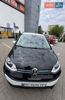Хэтчбек Volkswagen e-Up 2021 в 