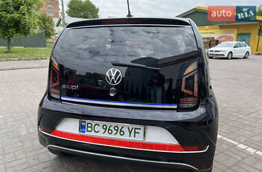 Хэтчбек Volkswagen e-Up 2021 в 