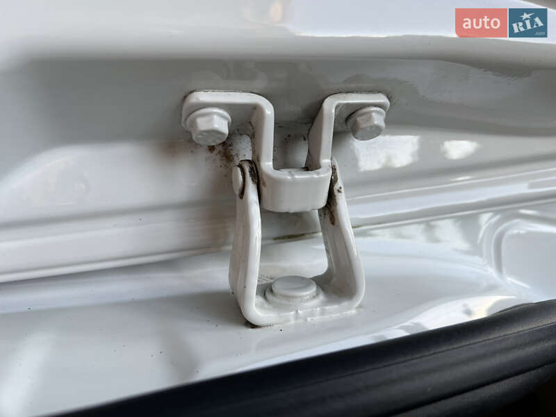 Хэтчбек Volkswagen e-Up 2014 в Львове