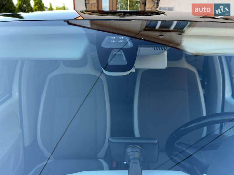 Хэтчбек Volkswagen e-Up 2014 в Львове