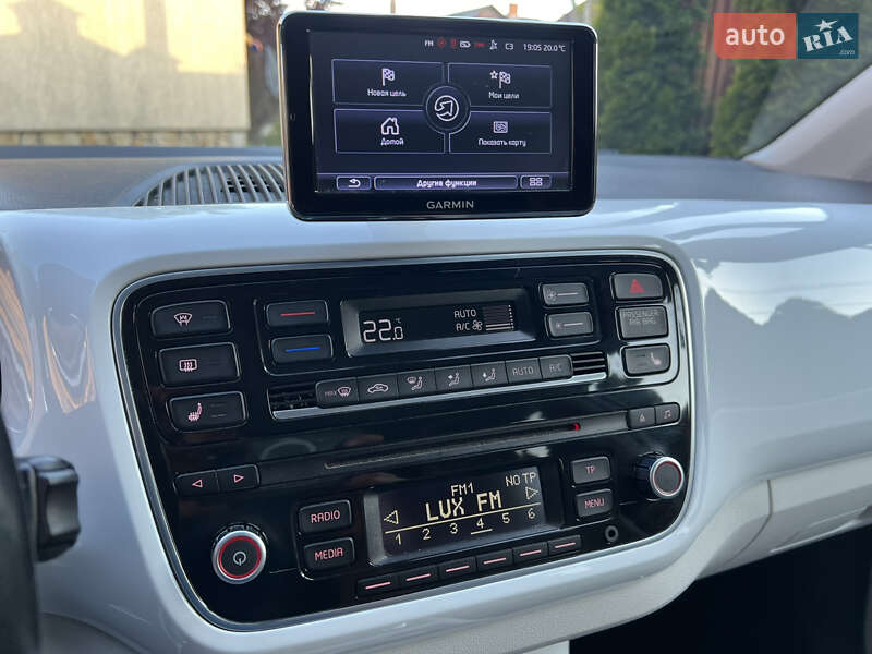 Хэтчбек Volkswagen e-Up 2014 в Львове