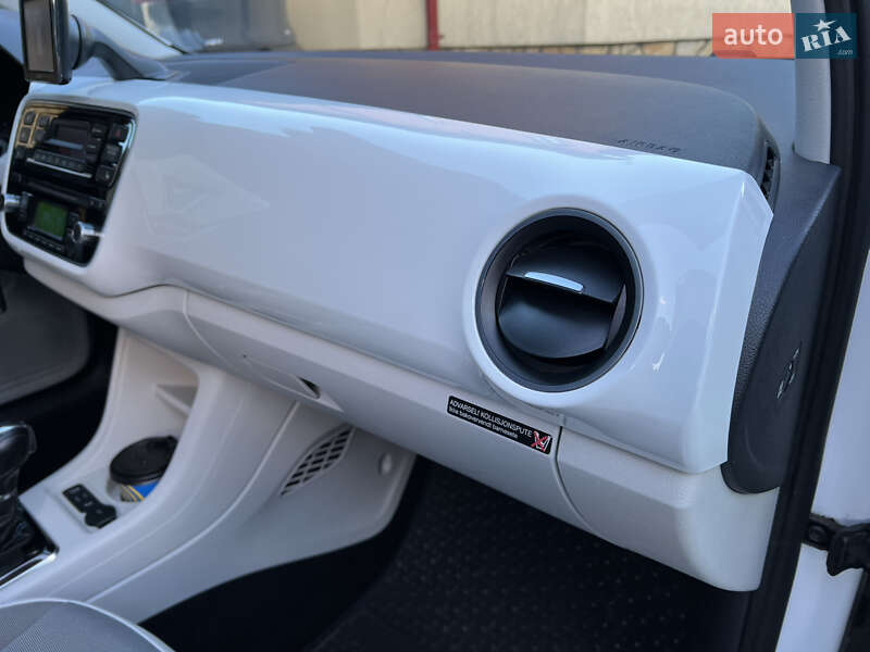 Хэтчбек Volkswagen e-Up 2014 в Львове