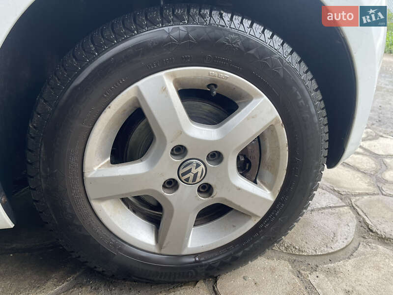 Хетчбек Volkswagen e-Up 2014 в Луцьку