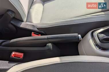 Хетчбек Volkswagen e-Up 2013 в 