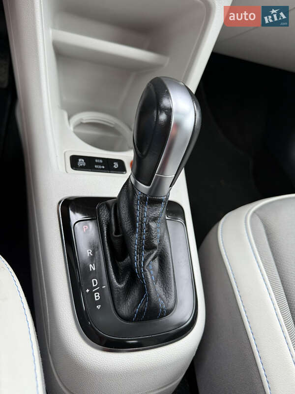 Хэтчбек Volkswagen e-Up 2014 в Львове
