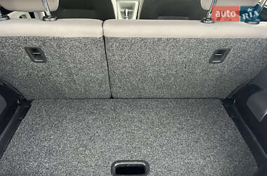 Хэтчбек Volkswagen e-Up 2015 в 