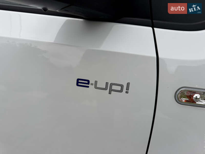 Хэтчбек Volkswagen e-Up 2014 в Ровно