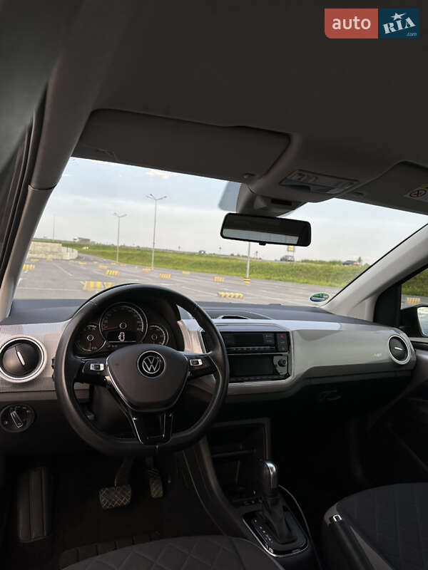 Хэтчбек Volkswagen e-Up 2020 в Львове