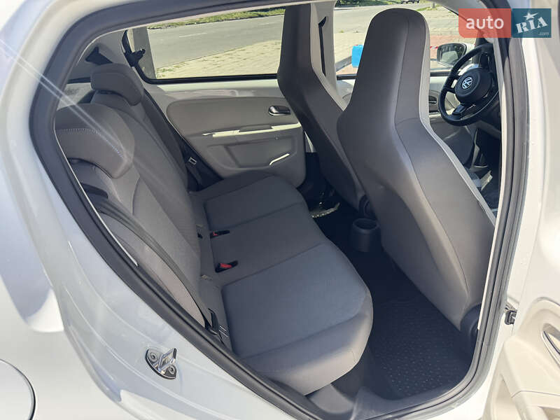 Хетчбек Volkswagen e-Up 2013 в Кам'янець-Подільському