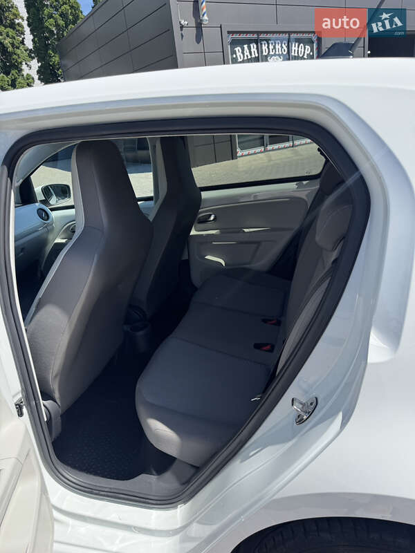 Хетчбек Volkswagen e-Up 2013 в Кам'янець-Подільському