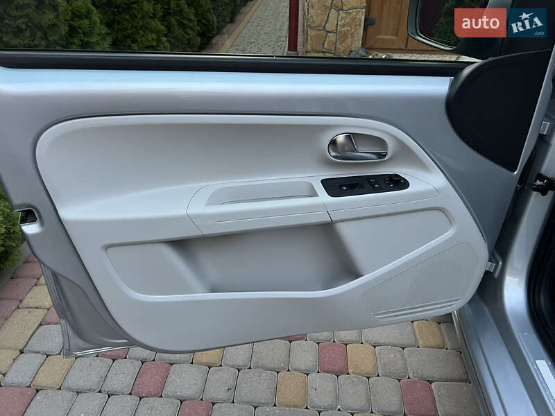 Хэтчбек Volkswagen e-Up 2014 в Львове