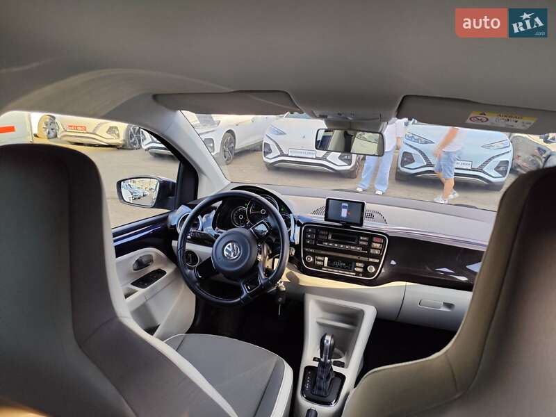 Хетчбек Volkswagen e-Up 2015 в Києві