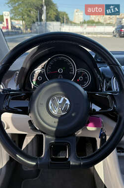 Хэтчбек Volkswagen e-Up 2015 в Вараше