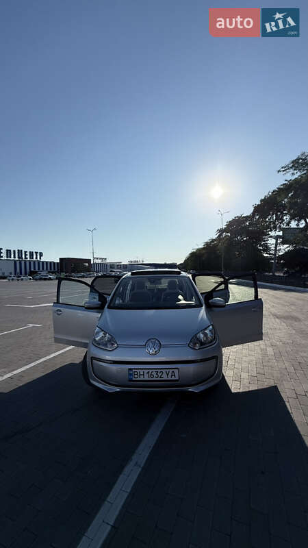 Хэтчбек Volkswagen e-Up 2015 в Одессе