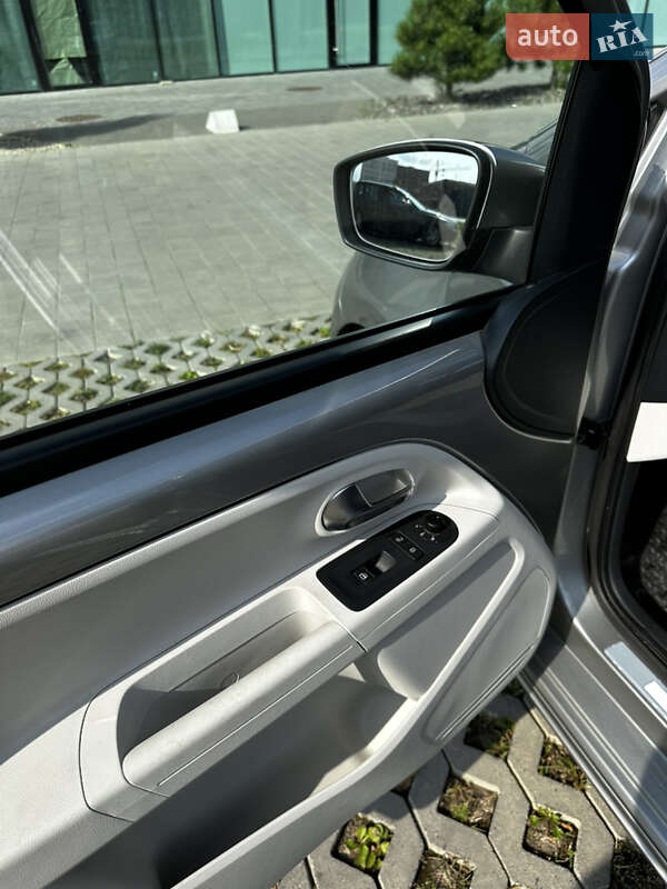 Хэтчбек Volkswagen e-Up 2014 в Хмельницком фото 6 Хэтчбек Volkswagen e-Up 2014 в Хмельницком