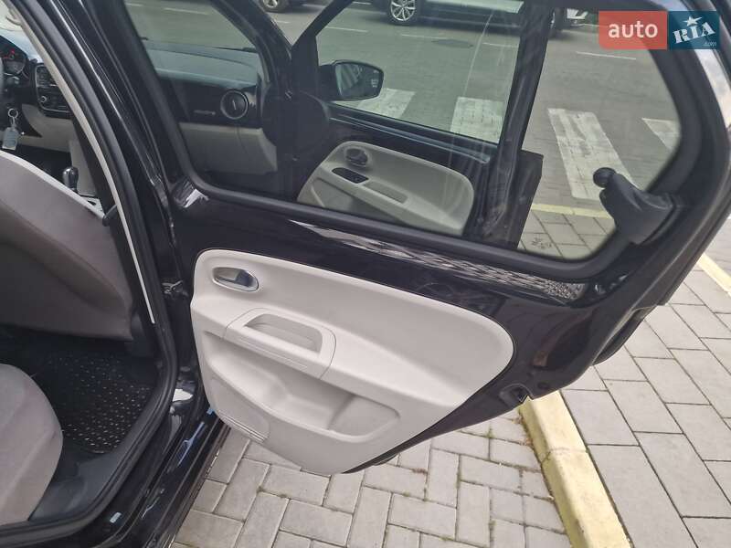 Хэтчбек Volkswagen e-Up 2014 в Львове