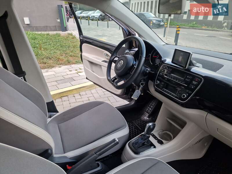 Хэтчбек Volkswagen e-Up 2014 в Львове