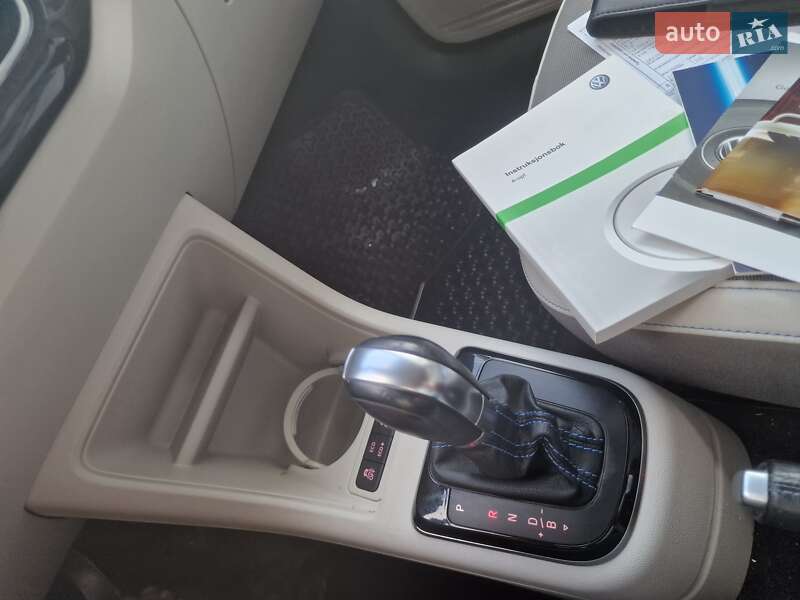 Хэтчбек Volkswagen e-Up 2014 в Львове