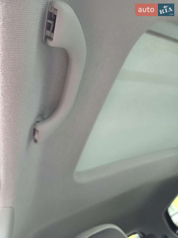 Хэтчбек Volkswagen e-Up 2015 в Ровно фото 11 Хэтчбек Volkswagen e-Up 2015 в Ровно