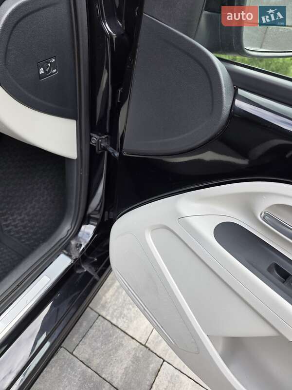 Хэтчбек Volkswagen e-Up 2015 в Ровно фото 25 Хэтчбек Volkswagen e-Up 2015 в Ровно